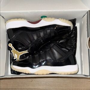 Air Jordan Retro 11 Low Sneakers